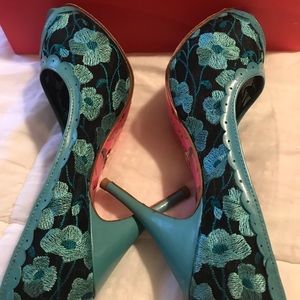Betsey Johnson James turquoise peep toe heels